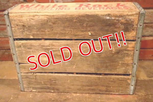 画像9: dp-230401-12 White Rock / Vintage Wood Box