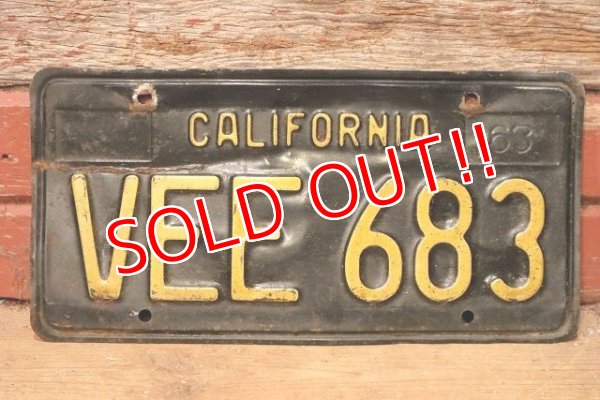 画像1: dp-230724-23 License Plate 1960's CALIFORNIA "VEE 683"