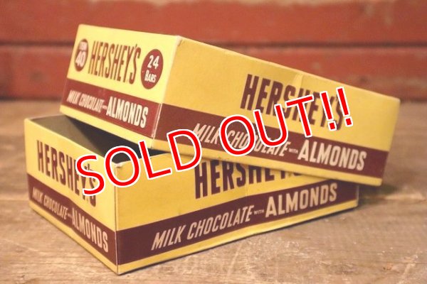 画像4: dp-230724-38 HERSHEY'S / 1940's-1950's MILK CHOCOLATE with ALMONDS BAR BOX