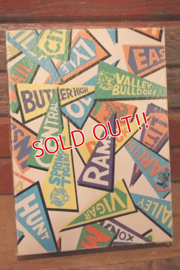 画像2: dp-231001-01 College Pennant Paper Box