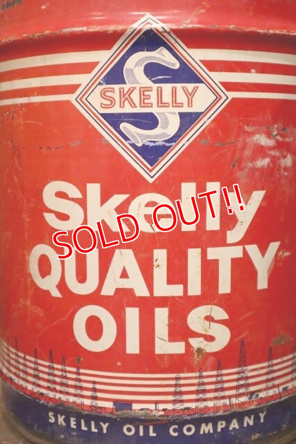 画像2: dp-230901-57 Skelly Quality Oil / 1970's 5 U.S.Gallons Oil Can