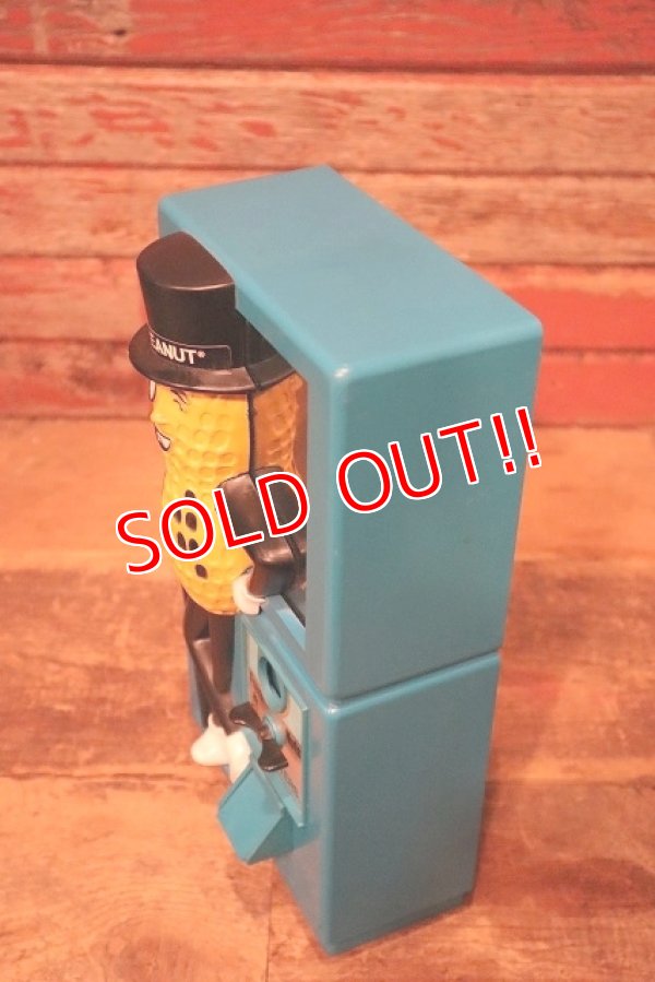 画像6: ct-231001-36 PLANTERS / MR.PEANUT 1970's tarco Vending Machine