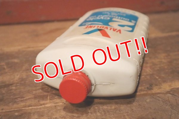 画像6: dp-231016-82 VALVOLINE / 2 Cycle & Outboard Oil Plastic Bottle