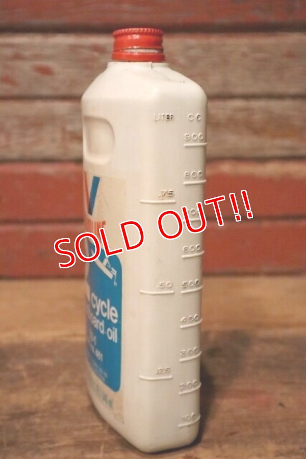 画像4: dp-231016-82 VALVOLINE / 2 Cycle & Outboard Oil Plastic Bottle
