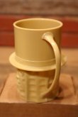 画像4: ct-231211-08 PLANTERS / MR.PEANUT 1950's Plastic Mug (Light Brown)