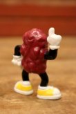 画像3: ct-151027-11 The California Raisins / 2001 PVC Figure "Red Shoes Singin' Raisin"