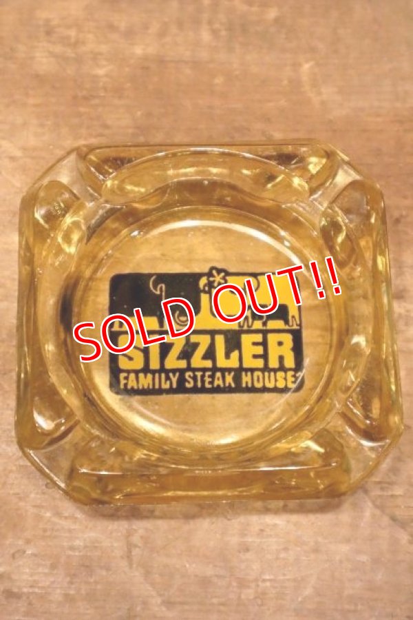 画像2: dp-240124-21 SIZZLER FAMILY STEAK HOUSE / Vintage Glass Ashtray