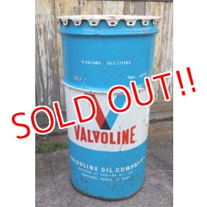 画像: dp-240101-26 VALVOLINE / 1960's-1970's 120 LBS. 16 U.S. GALLONS OIL CAN