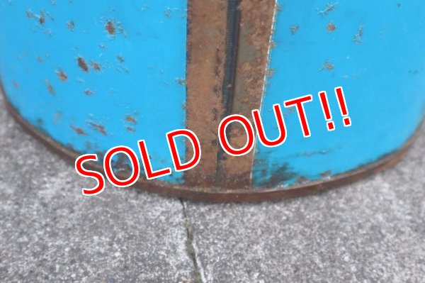 画像7: dp-240101-26 VALVOLINE / 1960's-1970's 120 LBS. 16 U.S. GALLONS OIL CAN