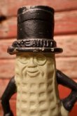 画像2: ct-240214-64 PLANTERS / MR.PEANUT Cast Iron Coin Bank