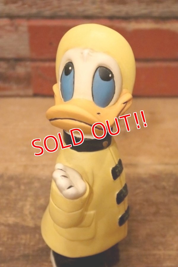 画像2: ct-240214-131 Donald Duck / 1970's Disney Ceramic Characters Display