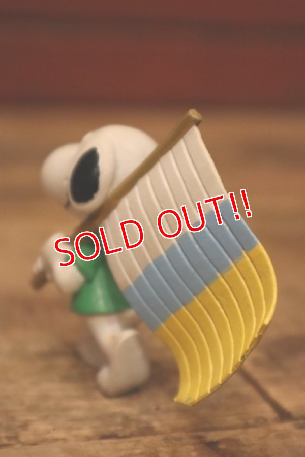 画像4: ct-240214-195 Snoopy / Comics Spain 1990's PVC Figure "Flag"