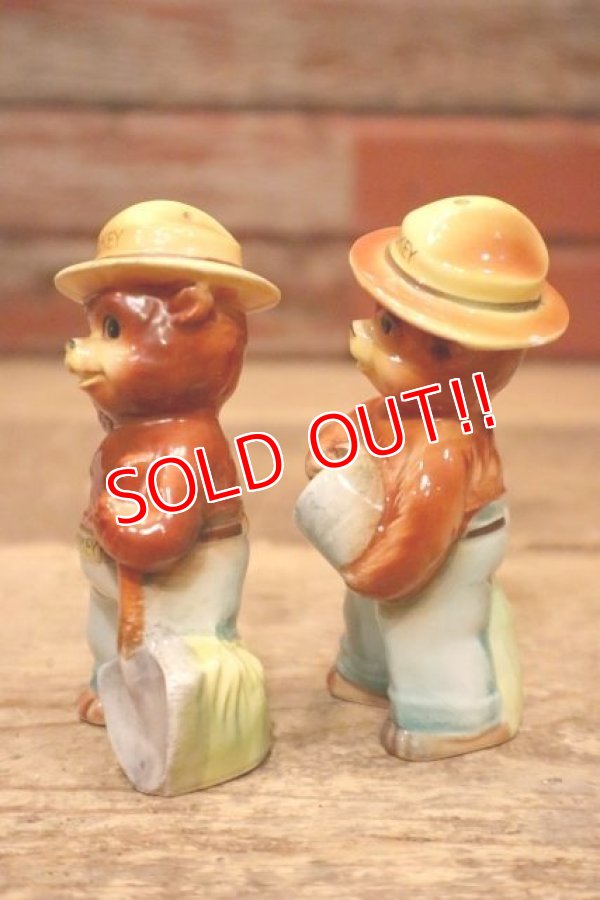 画像5: ct-240301-34 Smokey Bear / 1960's Salt and Pepper Shaker