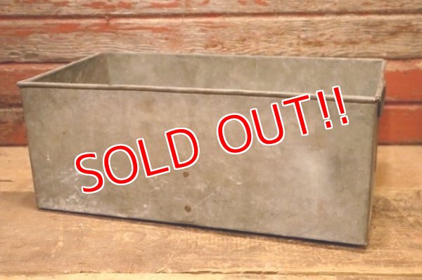 画像3: dp-240124-24 Vintage Metal Case