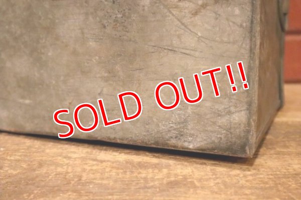 画像11: dp-240124-24 Vintage Metal Case