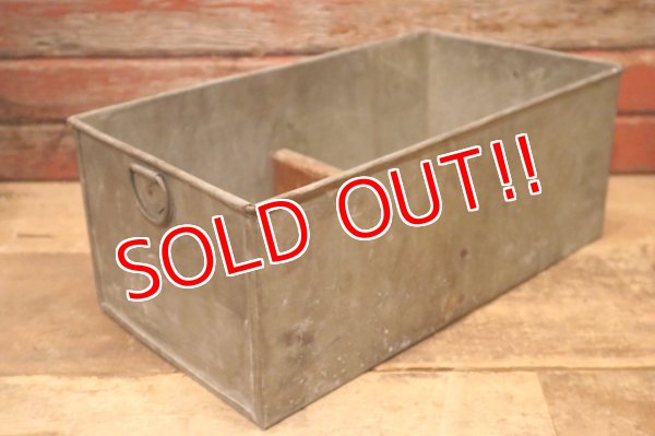 画像1: dp-240124-24 Vintage Metal Case