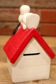 画像5: ct-240321-05 Snoopy / Determined 1970's Coin Bank "Snoopy House"