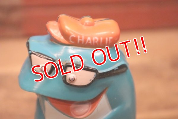 画像2: ct-240301-22 Starkist / Charlie Tuna 1970's Transistor Radio