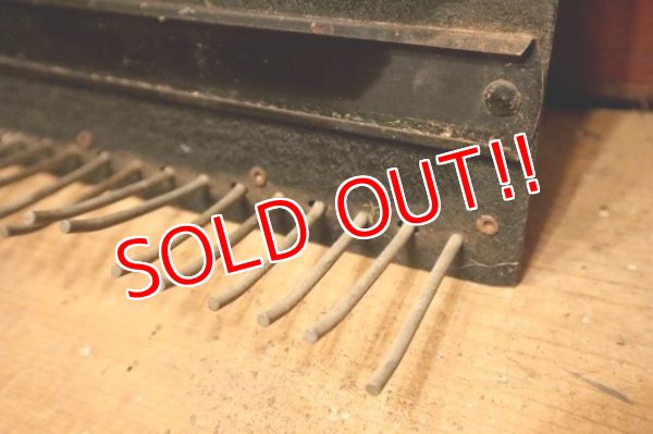 画像7: dp-240508-87 WEATHERHEAD FUEL LINES / 1950's Metal Hook Display