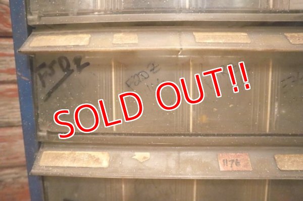 画像5: dp-240101-21 【SALE】EVEREADY Auto Lamp Bulbs Metal Cabinet