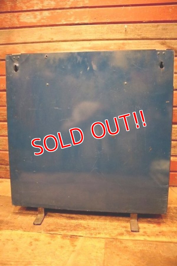 画像14: dp-240101-21 【SALE】EVEREADY Auto Lamp Bulbs Metal Cabinet