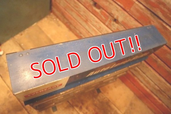 画像13: dp-240101-21 【SALE】EVEREADY Auto Lamp Bulbs Metal Cabinet