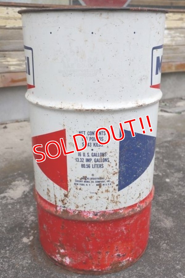 画像7: dp-240508-33 Mobil / 1960's 120 POUNDS 16 GALLONS Oil Can