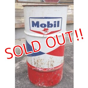 画像: dp-240508-33 Mobil / 1960's 120 POUNDS 16 GALLONS Oil Can