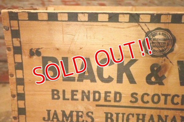 画像2: dp-240604-04 BLACK & WHITE SCOTCH WHISKY / Vintage Wood Box