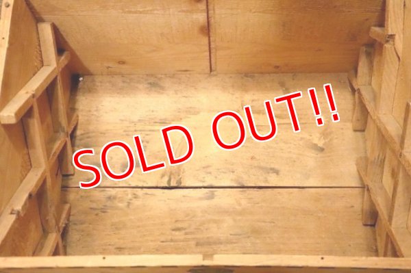 画像8: dp-240604-04 BLACK & WHITE SCOTCH WHISKY / Vintage Wood Box