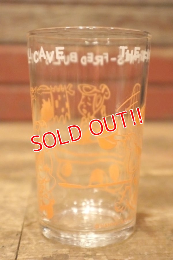 画像7: gs-240605-09 The Flintstones / Welch's 1960's Glass "FRED BUILDS A DOLL CAVE"