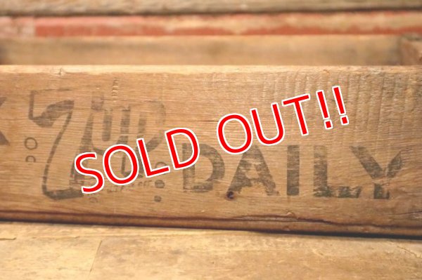 画像2: dp-240718-08 DRINK 7up DAIRY/ 1960's Wood Box