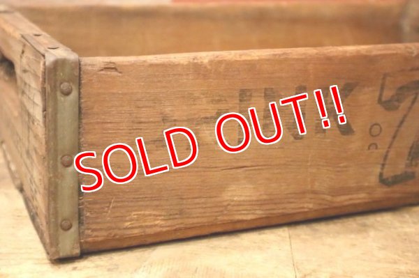 画像3: dp-240718-08 DRINK 7up DAIRY/ 1960's Wood Box