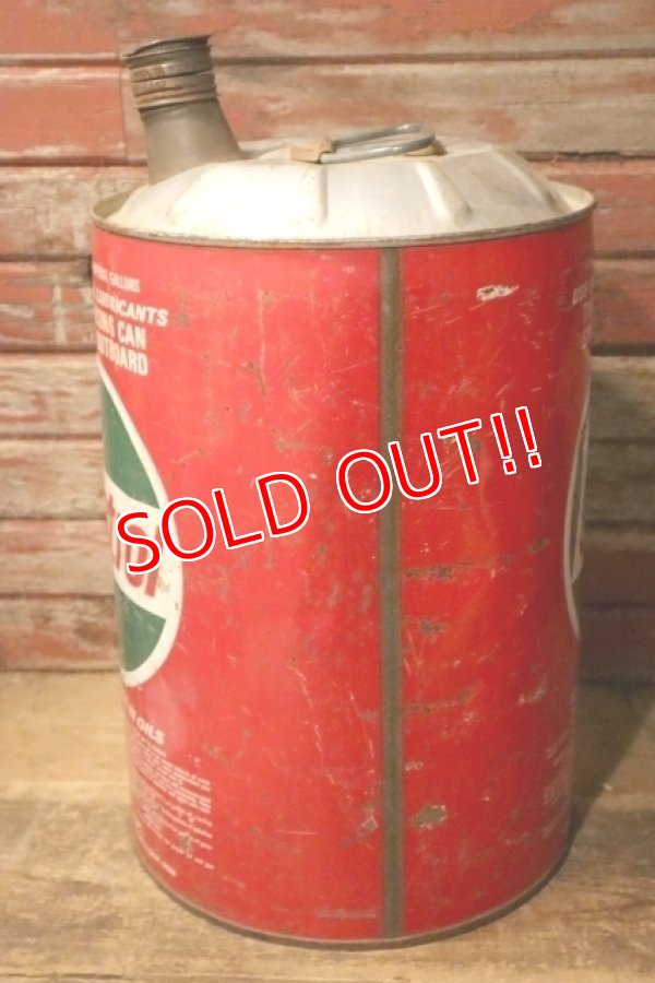 画像6: dp-240911-48 Castrol / 1970's〜 6.5 U.S. GALLONS OIL CAN