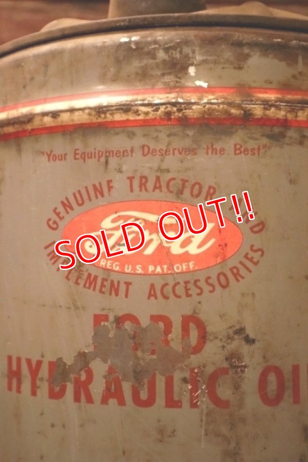 画像2: dp-240911-31 Ford / 1960's-1970's FORD HYDRAULIC OIL 5 U.S. GALLONS CAN