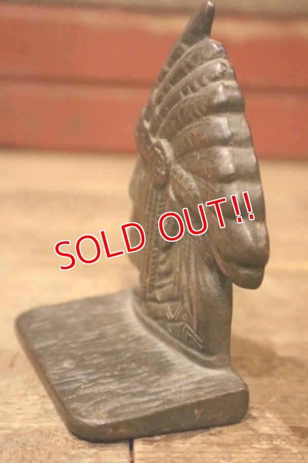 画像4: dp-241008-06 Indian Head Bookend