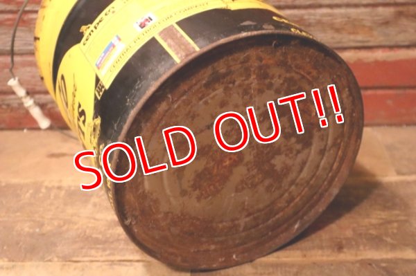 画像13: dp-240101-43 Cen-Pe-Co LUBRICANTS / 1970's-1980's 5 U.S.GALLONS Oil Can