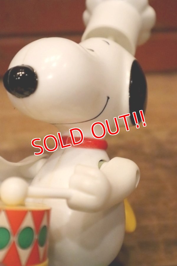 画像9: ct-240605-26 Snoopy / AVIVA 1970's Wind-Up Action Toy "Drummer" ※帽子パーツ違い