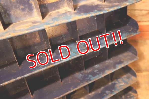 画像5: dp-241225-11 Stant 1950's RADIATOR CAPS GASOLINE CAPS Metal Rack