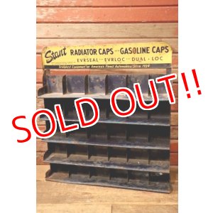 画像: dp-241225-11 Stant 1950's RADIATOR CAPS GASOLINE CAPS Metal Rack