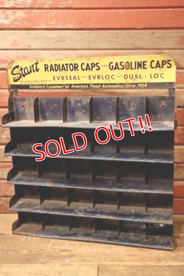 画像1: dp-241225-11 Stant 1950's RADIATOR CAPS GASOLINE CAPS Metal Rack