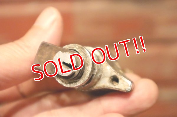 画像4: dp-221201-53 Mobil / 1940's-1950's Lock & Key