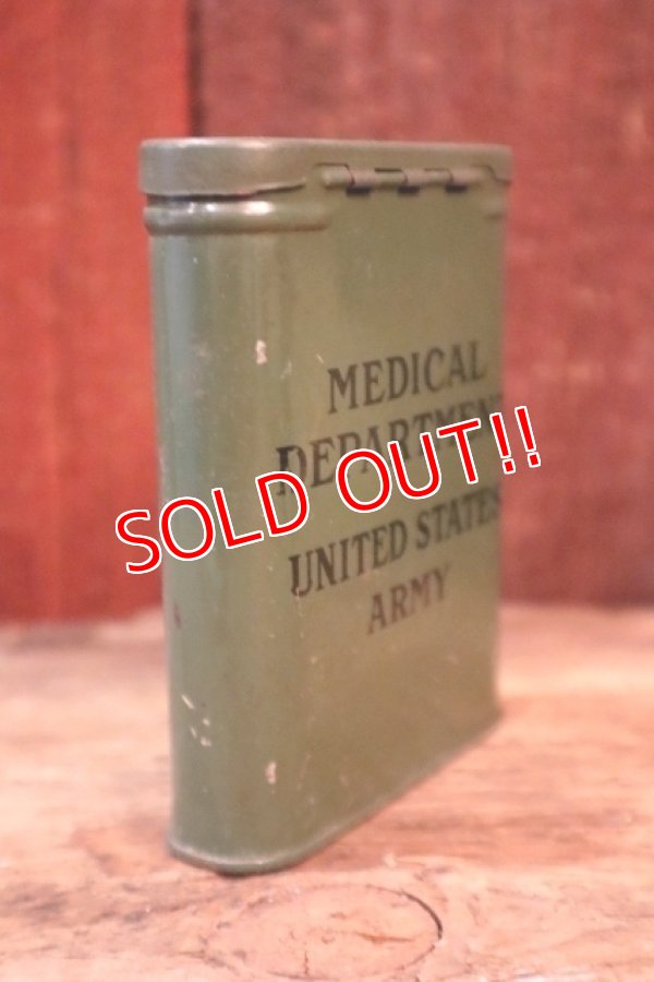 画像4: dp-250205-78 MEDICAL DEPARTMENT UNITED STATES ARMY METAL TIN CASE
