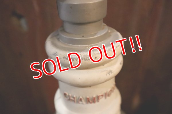 画像7: dp-250205-93 CHAMPION SPARK PLUGS 1960's PLASTIC DISPLAY