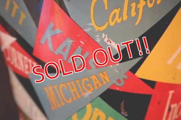 画像8: dp-250319-05 HARVELL 1950's-1960's College Pennant Trash Can