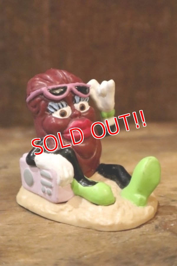 画像1: ct-250404-14 The California Raisins / 1988 PVC Figure "Girl with Sunglasses"