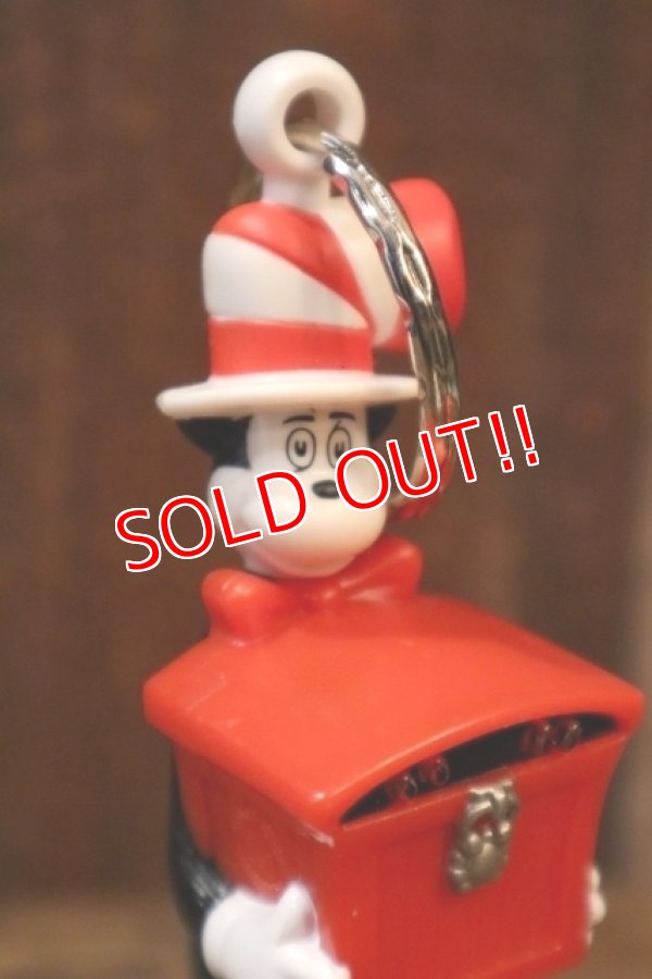 画像2: ct-250205-01 The Cat in the Hat / BURGER KING 2003 KID'S CLUB TOY Key Chain