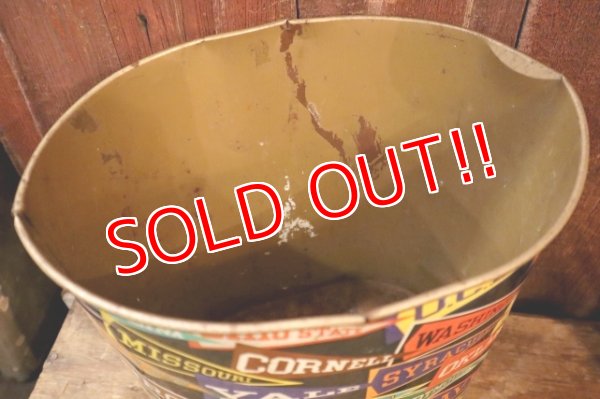 画像9: dp-250404-02 Decoware 1950's-1960's COLLEGE PENNANTS TIN BOX