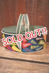 画像: dp-250404-01 THE OHIO ART CO. 1950's-1960's COLLEGE PENNANTS TIN BOX