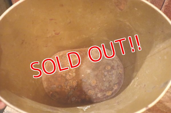 画像10: dp-250404-02 Decoware 1950's-1960's COLLEGE PENNANTS TIN BOX